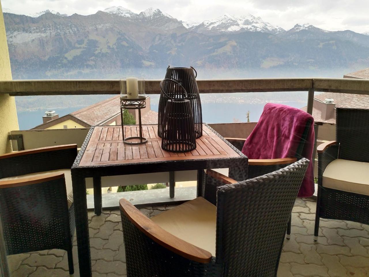 Swiss Seeblick Apartment Mit Hotelanbindung Beatenberg Buitenkant foto