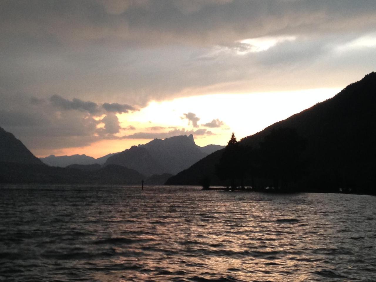 Swiss Seeblick Apartment Mit Hotelanbindung Beatenberg Buitenkant foto